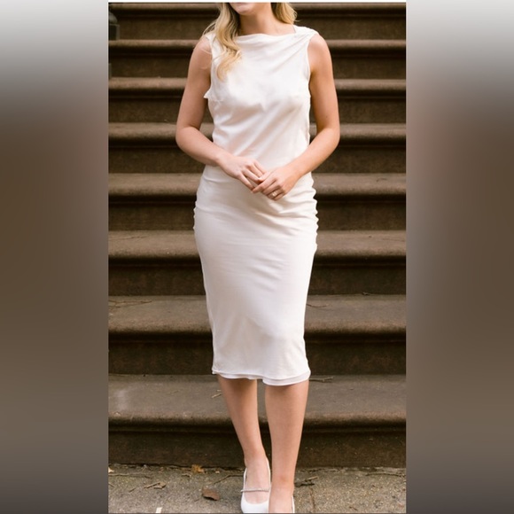 The Bar Max Dress in Blanc - Picture 7 of 8